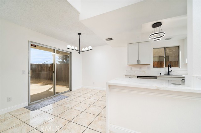 Detail Gallery Image 6 of 23 For 25177 Dana Ln, Moreno Valley,  CA 92551 - 3 Beds | 2 Baths