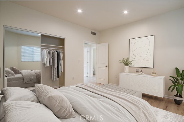 1271 S Sycamore Avenue, Los Angeles CA: https://media.crmls.org/medias/5ec9db2f-72a4-4b05-87ad-370734e22e96.jpg