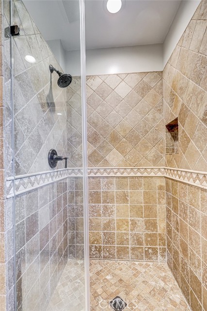 Detail Gallery Image 18 of 29 For 1030 5th St, Hermosa Beach,  CA 90254 - 3 Beds | 2 Baths