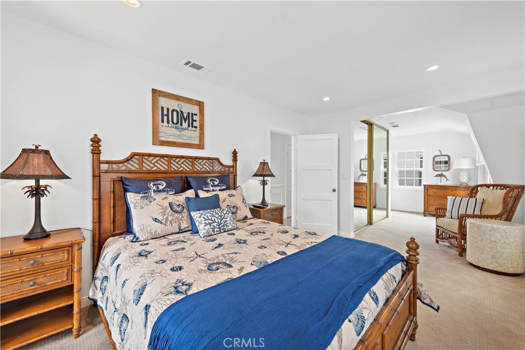 https://media.crmls.org/medias/5eca3d9e-8fab-4f32-b5dd-1e09e13bb1f4.jpg?preset=X-Large
