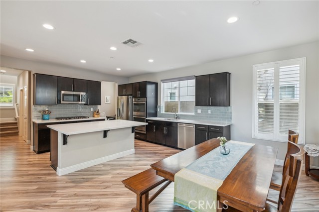 Detail Gallery Image 4 of 24 For 123 Sparrow, Irvine,  CA 92618 - 3 Beds | 2/1 Baths