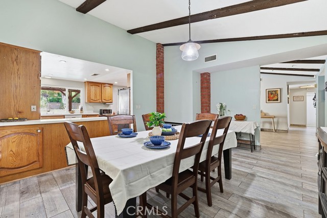 Detail Gallery Image 15 of 51 For 29223 Flowerpark Dr, Canyon Country,  CA 91387 - 3 Beds | 2 Baths