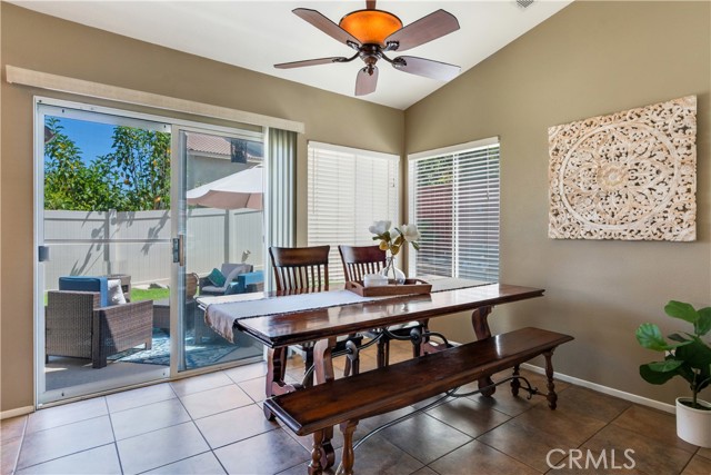 Detail Gallery Image 6 of 23 For 3315 Kentucky Ln, Corona,  CA 92882 - 3 Beds | 2 Baths