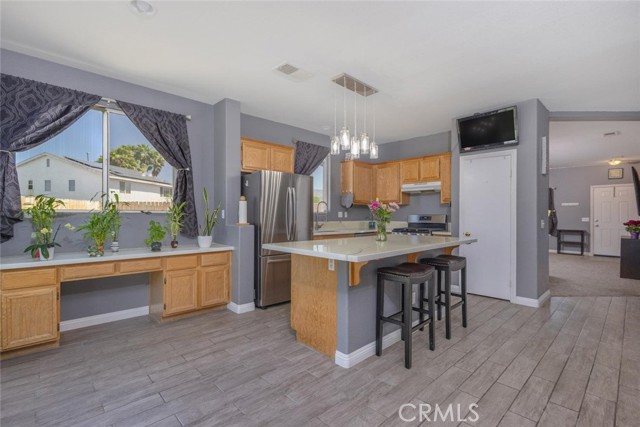 Detail Gallery Image 10 of 34 For 24871 Loire Ct, Hemet,  CA 92544 - 4 Beds | 2 Baths