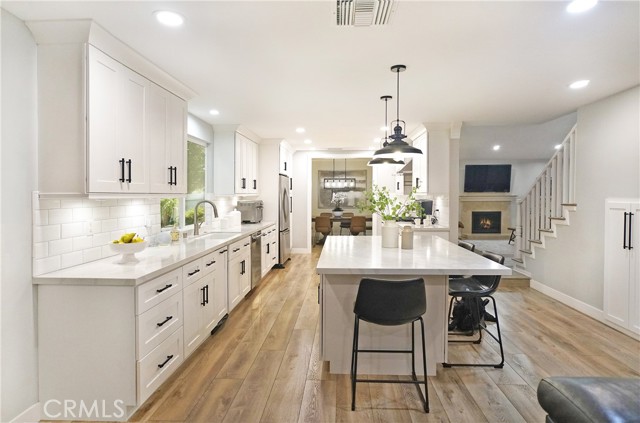 Detail Gallery Image 17 of 69 For 6494 Joshua St, Oak Park,  CA 91377 - 5 Beds | 3 Baths