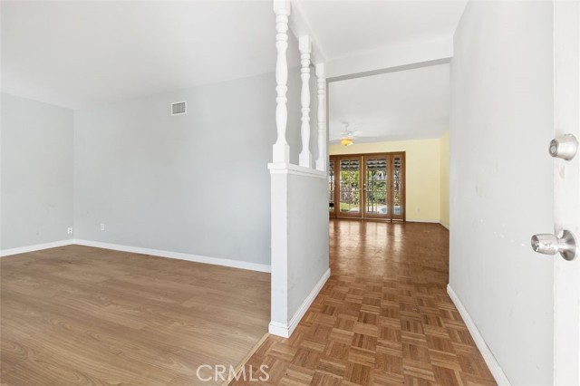 Detail Gallery Image 3 of 28 For 20159 Londelius St, Winnetka,  CA 91306 - 4 Beds | 2 Baths