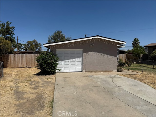 6258 N Glenn Avenue, Fresno CA: https://media.crmls.org/medias/5ecfeebf-4dd4-4969-bc5e-c6ff8b527572.jpg
