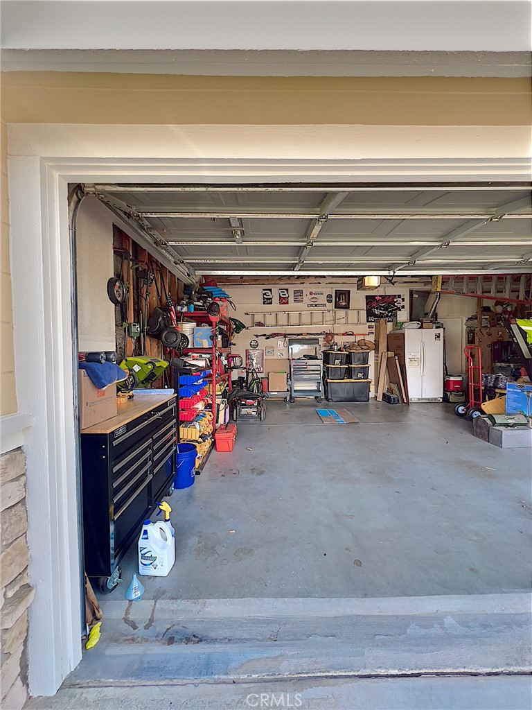 https://media.crmls.org/medias/5ecff6fa-b3eb-443d-9269-62da146fcdb4.jpg?preset=X-Large