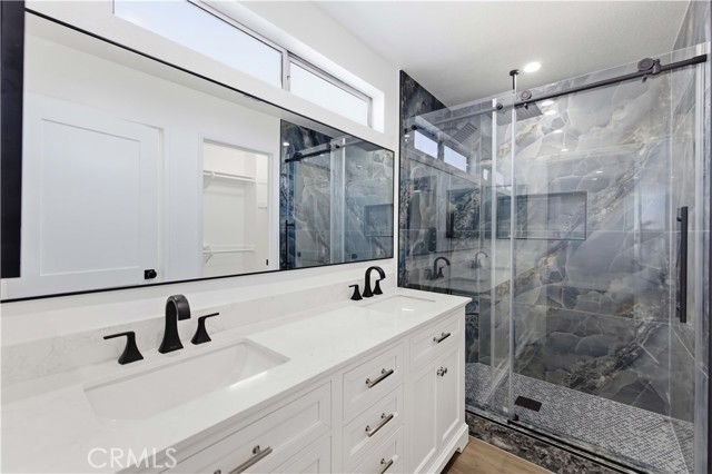 Detail Gallery Image 7 of 14 For 13974 Palomino Ct, Victorville,  CA 92394 - 3 Beds | 2/1 Baths