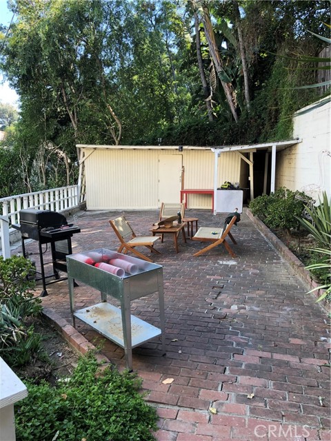 5924 Graciosa Drive, Los Angeles CA: https://media.crmls.org/medias/5ed01b9d-1867-46b7-a7f6-26a993de6f5a.jpg