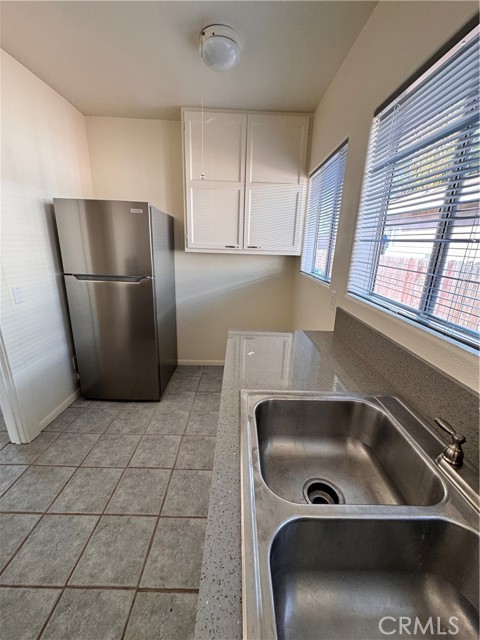 179 E 48th Street, Los Angeles CA: https://media.crmls.org/medias/5ed086fc-c35e-41dc-8190-064b4d2e4cc2.jpg