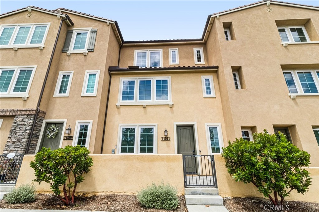 11011 Logan Way - photo 2