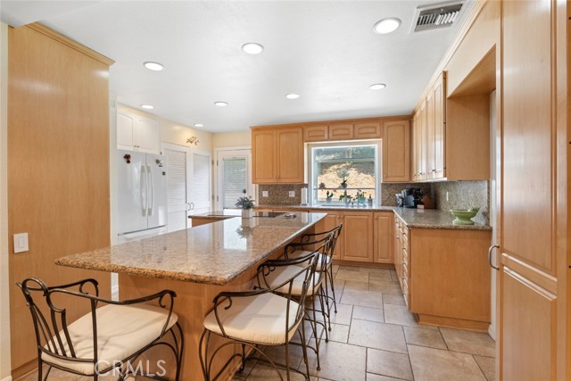 22666 Margarita Drive, Woodland Hills CA: https://media.crmls.org/medias/5ed1709a-0c8b-49a5-9b97-247858bbc360.jpg
