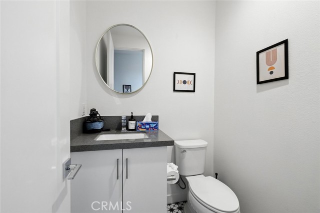 Detail Gallery Image 15 of 33 For 3345 Ambassador Dr, Palm Springs,  CA 92262 - 3 Beds | 2/1 Baths