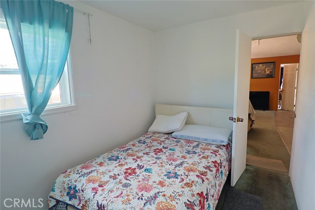 8005 Oleander, Fontana CA: https://media.crmls.org/medias/5ed28195-eb98-49fa-a0e7-fedbc58899a8.jpg