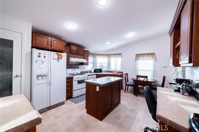 Detail Gallery Image 17 of 19 For 4800 Daleview Ave #121,  El Monte,  CA 91731 - 3 Beds | 2 Baths