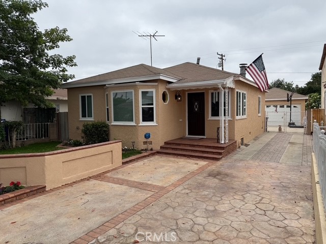 Detail Gallery Image 3 of 30 For 3341 Wisconsin Ave, South Gate,  CA 90280 - 3 Beds | 1 Baths