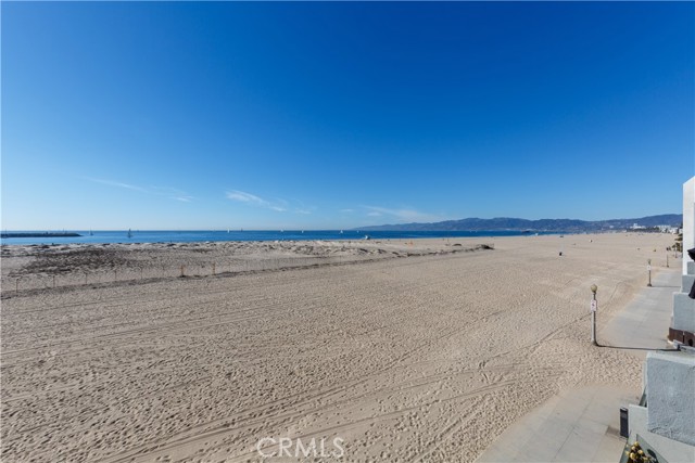 Detail Gallery Image 17 of 20 For 6 Voyage St #204,  Marina Del Rey,  CA 90292 - 2 Beds | 2 Baths