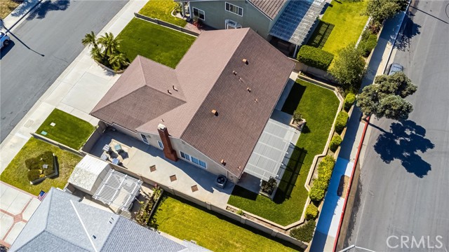 Detail Gallery Image 38 of 44 For 17651 Falkirk Ln, Huntington Beach,  CA 92649 - 4 Beds | 2 Baths