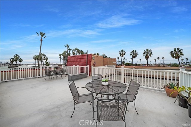 Detail Gallery Image 23 of 35 For 5959 E Naples Plz #306,  Long Beach,  CA 90803 - 2 Beds | 1 Baths