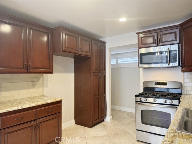 Detail Gallery Image 11 of 26 For 444 Golden Springs Dr #G,  Diamond Bar,  CA 91765 - 2 Beds | 1 Baths