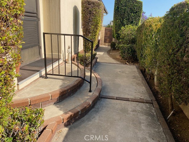 1241 Glen Lake Avenue, Brea CA: https://media.crmls.org/medias/5ed5b7bf-29f2-4c42-93f1-b827a0813354.jpg
