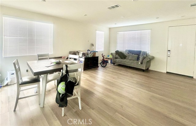 1485 E Laurelwood Drive, San Bernardino CA: https://media.crmls.org/medias/5ed6ad2a-b636-4641-ade0-8d94bf395016.jpg