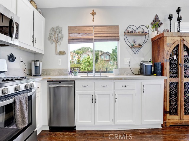 Detail Gallery Image 8 of 38 For 15 Dusty Trl, Trabuco Canyon,  CA 92679 - 3 Beds | 2/1 Baths