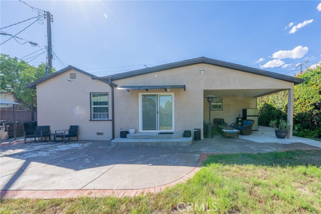 9720 Hayvenhurst photo 3