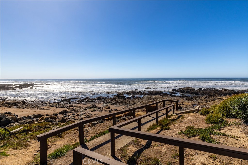 https://media.crmls.org/medias/5ed7625f-1ae8-46c9-9ed5-a4bde83eca9e.jpg?preset=X-Large