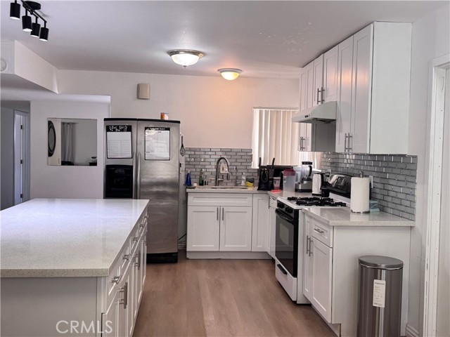 18507 Bellorita Street, Rowland Heights CA: https://media.crmls.org/medias/5ed7e634-bbe9-46e9-adb9-7a077d16433c.jpg