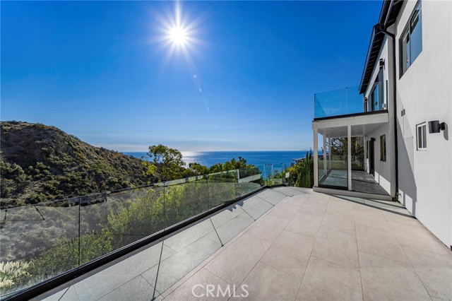 Detail Gallery Image 39 of 53 For 685 Nyes Pl, Laguna Beach,  CA 92651 - 3 Beds | 2/1 Baths