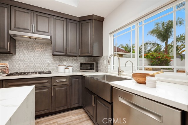 17822 Aberdeen Lane, Villa Park CA: https://media.crmls.org/medias/5ed8c45f-0258-49ed-8875-c0c145945d56.jpg