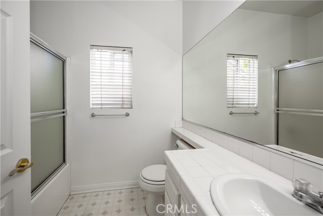 Detail Gallery Image 8 of 20 For 13056 Hagar St, Sylmar,  CA 91342 - 4 Beds | 3 Baths