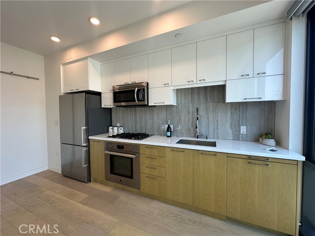 Detail Gallery Image 5 of 14 For 400 S Broadway #1002,  Los Angeles,  CA 90013 - 1 Beds | 1 Baths