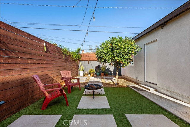 Detail Gallery Image 14 of 53 For 5979 Hereford, Los Angeles,  CA 90022 - 3 Beds | 2 Baths