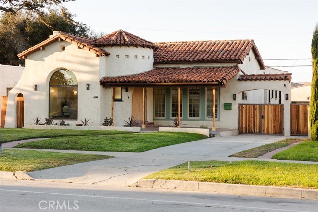 Detail Gallery Image 5 of 42 For 1935 W 76th St, Los Angeles,  CA 90047 - 3 Beds | 3 Baths