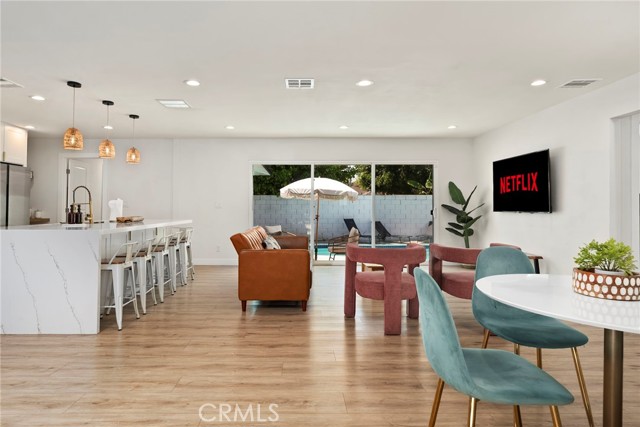 Detail Gallery Image 6 of 20 For 2214 Edna Dr, Santa Ana,  CA 92706 - 4 Beds | 3 Baths