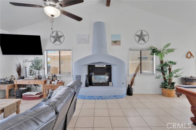 Detail Gallery Image 9 of 40 For 14489 Schooner, Helendale,  CA 92342 - 3 Beds | 2 Baths