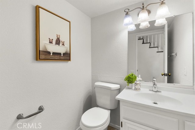Detail Gallery Image 8 of 36 For 5049 N Varsity Ave, San Bernardino,  CA 92407 - 5 Beds | 2/1 Baths