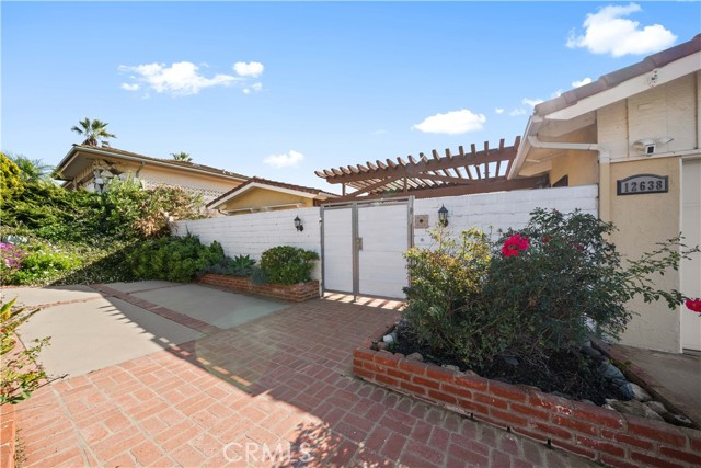 Detail Gallery Image 5 of 45 For 12638 Carinthia Dr, Whittier,  CA 90601 - 2 Beds | 2 Baths