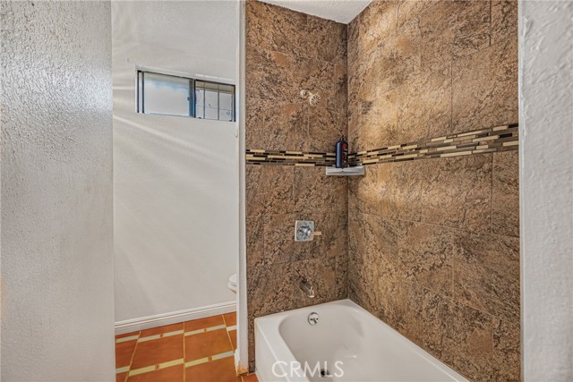 Detail Gallery Image 15 of 28 For 33238 Tetterington St, Lake Elsinore,  CA 92530 - 6 Beds | 2 Baths