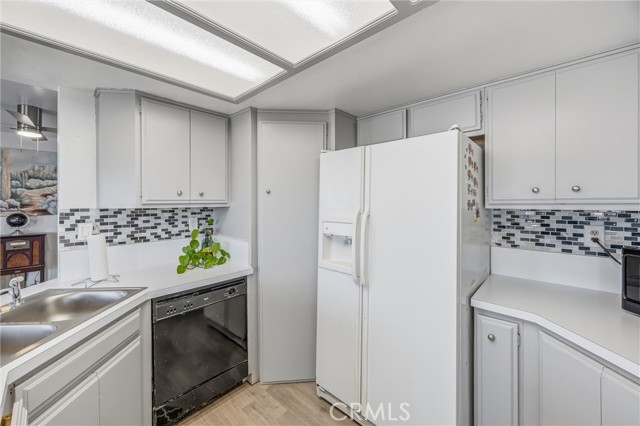 Detail Gallery Image 23 of 49 For 13422 Nicola, Apple Valley,  CA 92308 - 4 Beds | 2 Baths