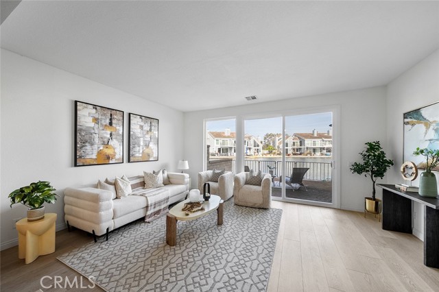 Detail Gallery Image 7 of 36 For 16090 Tortola Cir, Huntington Beach,  CA 92649 - 3 Beds | 3 Baths