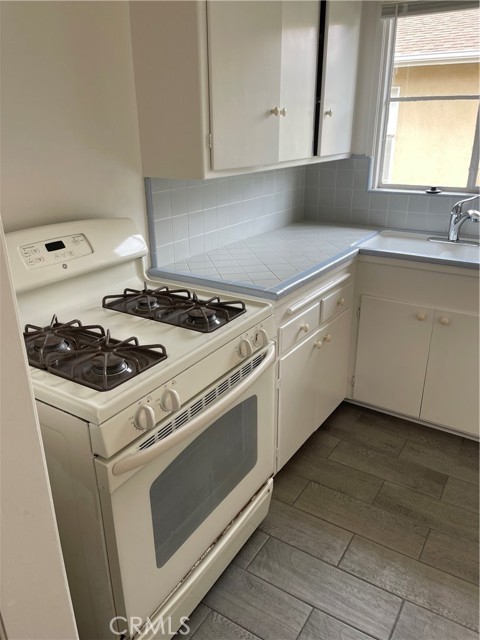 Detail Gallery Image 4 of 10 For 235 Belmont Ave #5,  Long Beach,  CA 90803 - 1 Beds | 1 Baths