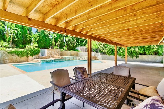 342 Canyon View Drive, Calimesa CA: https://media.crmls.org/medias/5edea295-e2f5-445b-bba7-b00060095e1f.jpg
