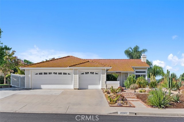 Detail Gallery Image 4 of 34 For 25382 Blackthorne Dr, Murrieta,  CA 92563 - 3 Beds | 2 Baths