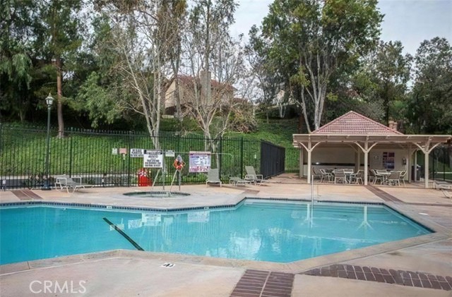 Detail Gallery Image 11 of 11 For 950 Quarterhorse, Oak Park,  CA 91377 - 2 Beds | 2 Baths