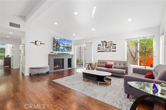 Detail Gallery Image 5 of 30 For 22 Misty Creek Ln, Laguna Hills,  CA 92653 - 2 Beds | 2 Baths