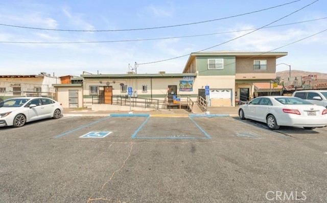 9112, Jurupa Valley CA: https://media.crmls.org/medias/5edfba5f-02f1-46e0-9e33-7b69f716ff87.jpg
